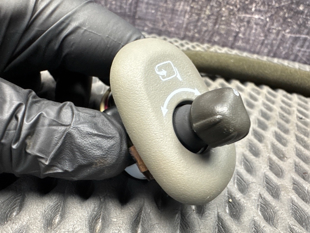 Кнопка регулировки зеркал, 1820 рублей, Красноярск