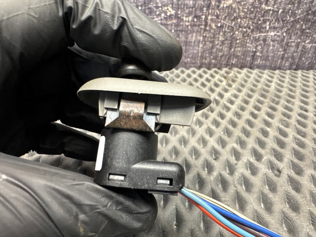 Кнопка регулировки зеркал, 1820 рублей, Красноярск