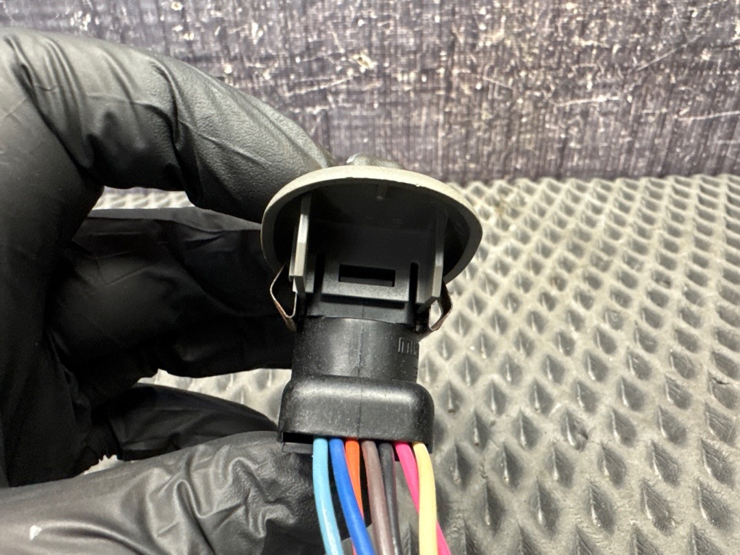 Кнопка регулировки зеркал, 1820 рублей, Красноярск