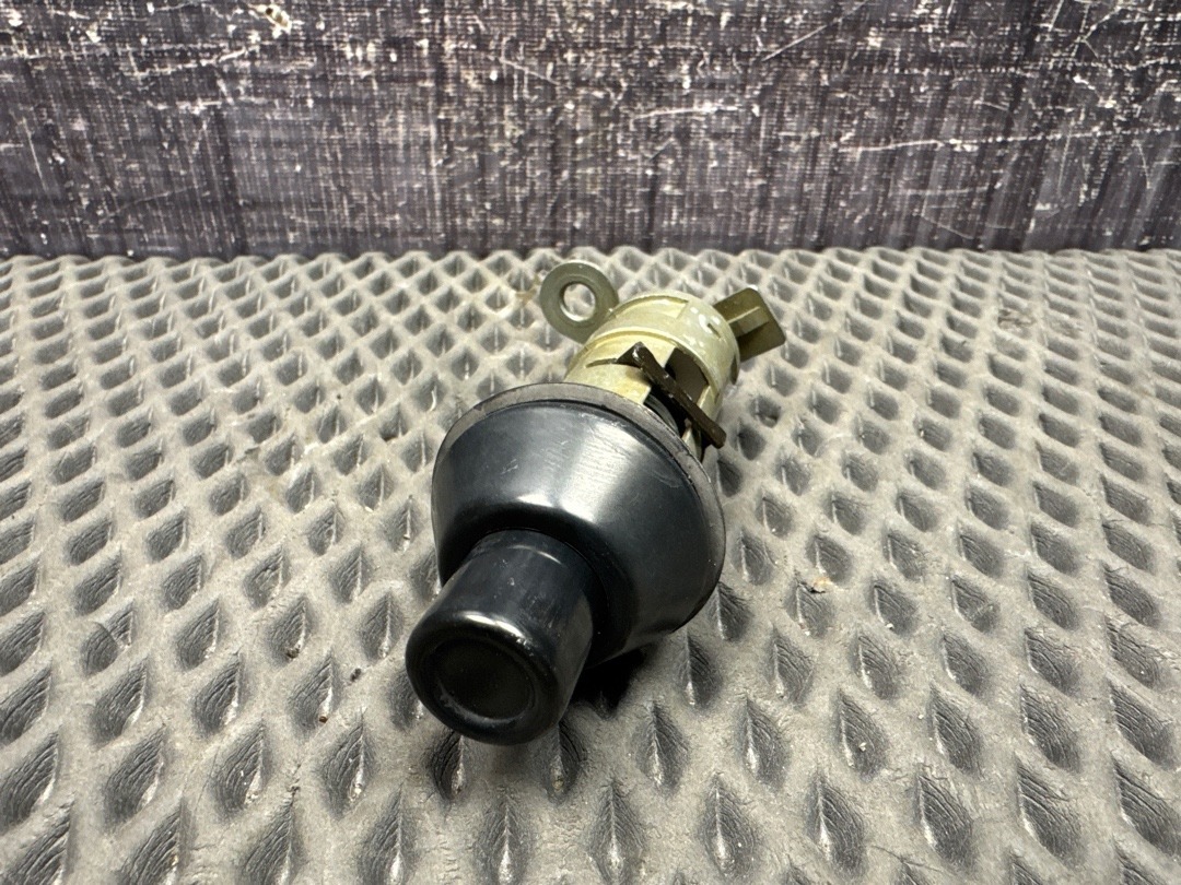 Кнопка открывания багажника, 3340 рублей, Красноярск