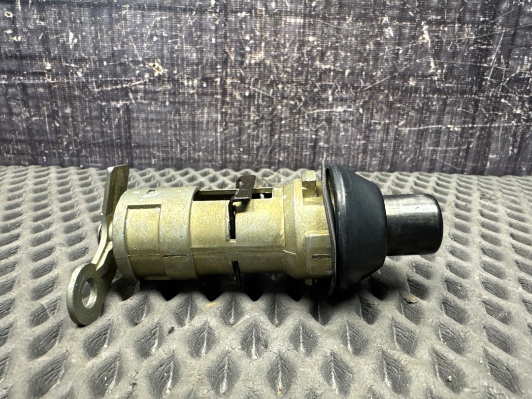 Кнопка открывания багажника, 3340 рублей, Красноярск