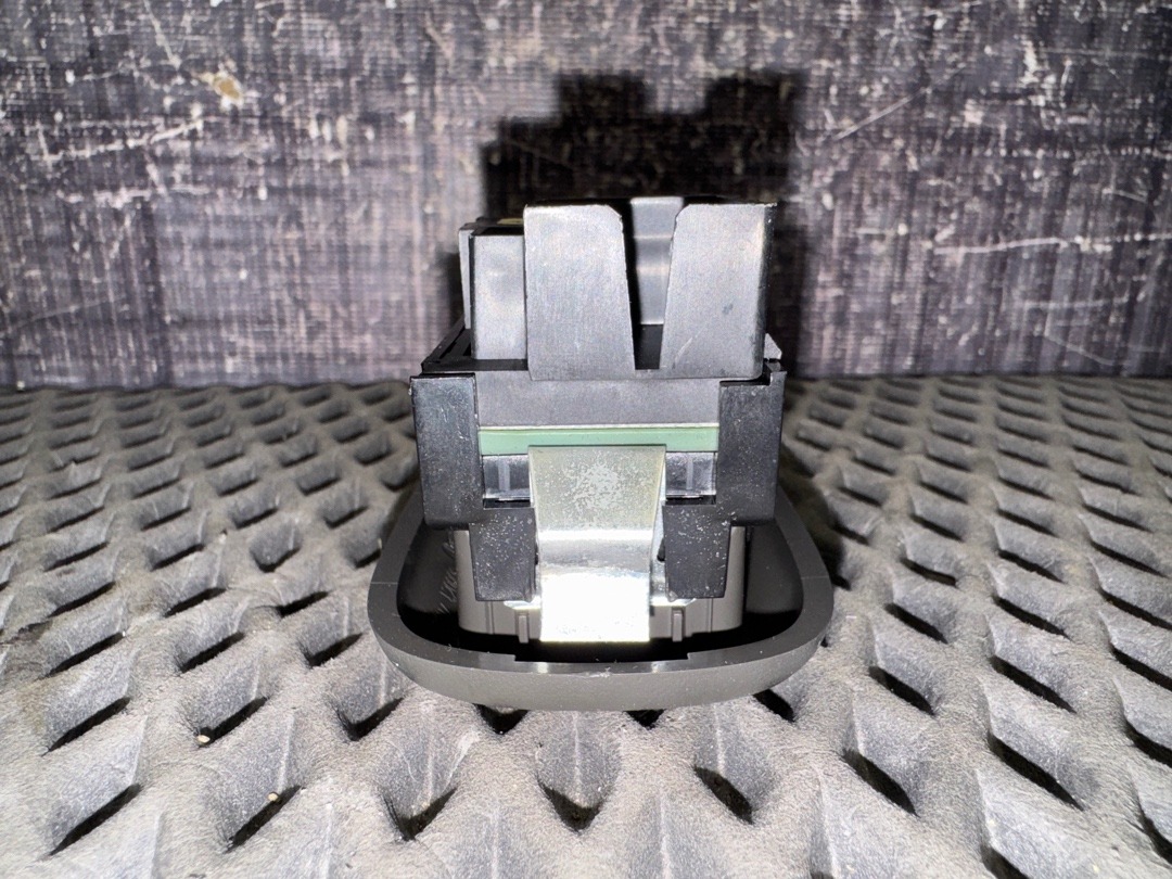 Кнопка стеклоподъемника, 550 рублей, Красноярск