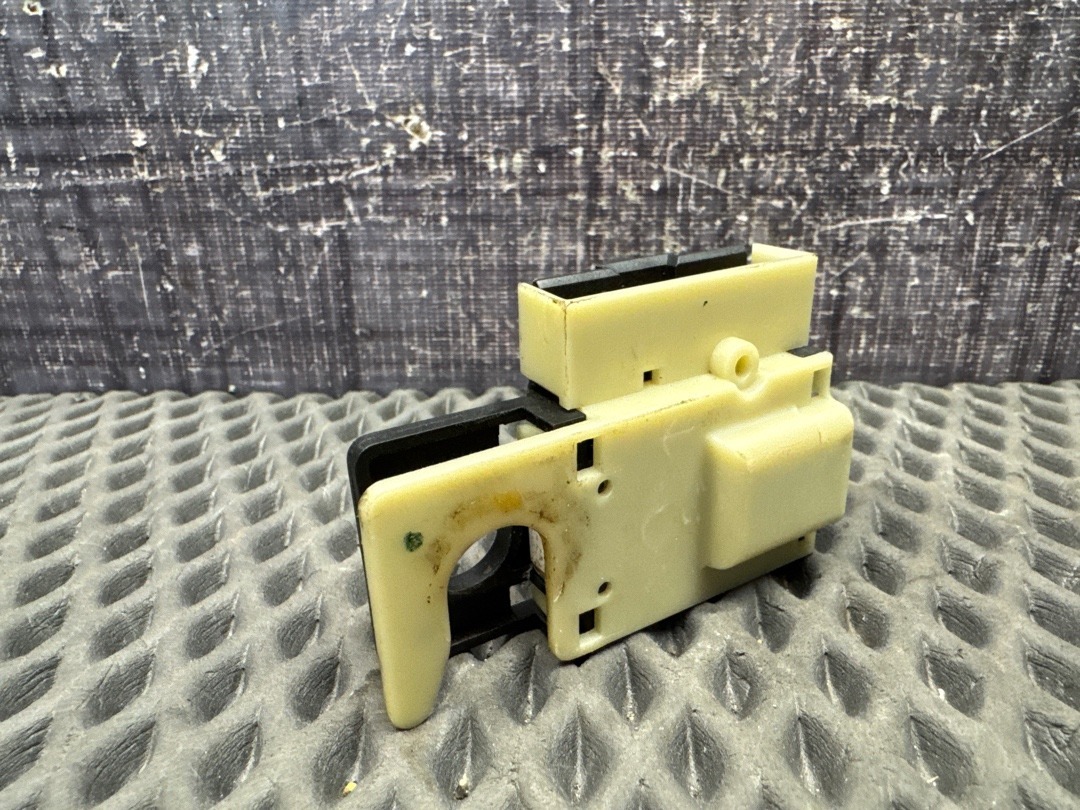 Концевик педали тормоза, 1980 рублей, Красноярск