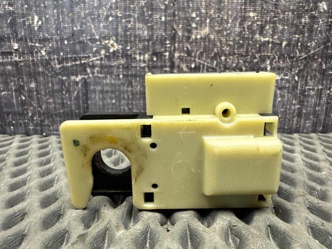 Концевик педали тормоза, 1980 рублей, Красноярск