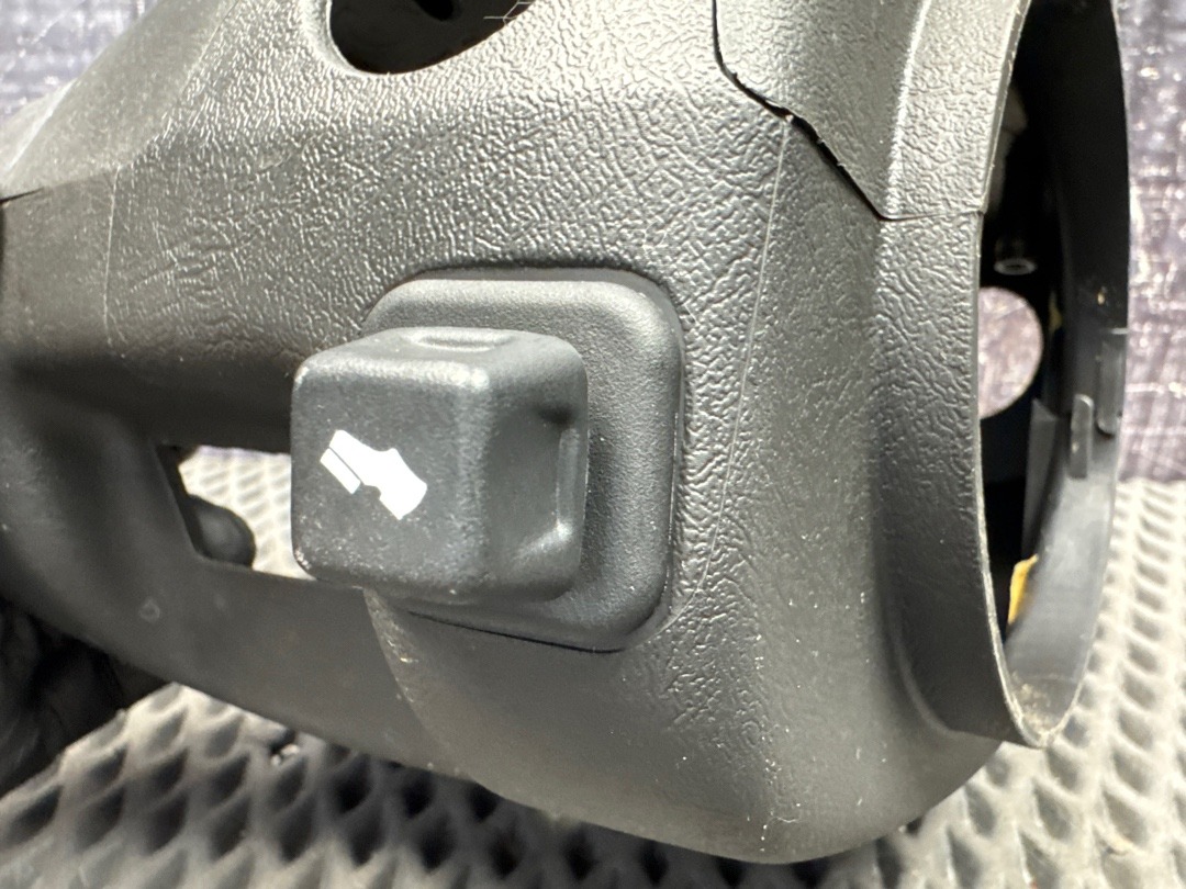 Кожух рулевой колонки, 1360 рублей, Красноярск