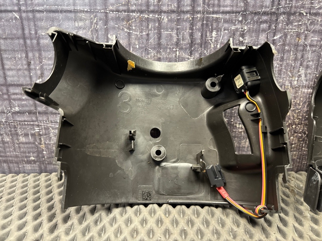 Кожух рулевой колонки, 1360 рублей, Красноярск