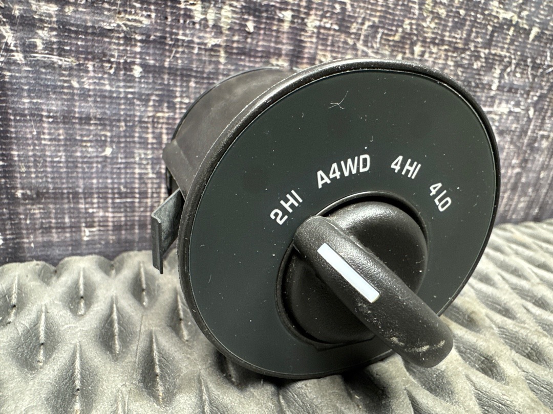 Переключатель блокировки дифференциала, 2830 рублей, Красноярск
