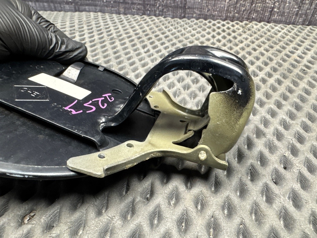 Лючок бензобака, 1960 рублей, Красноярск