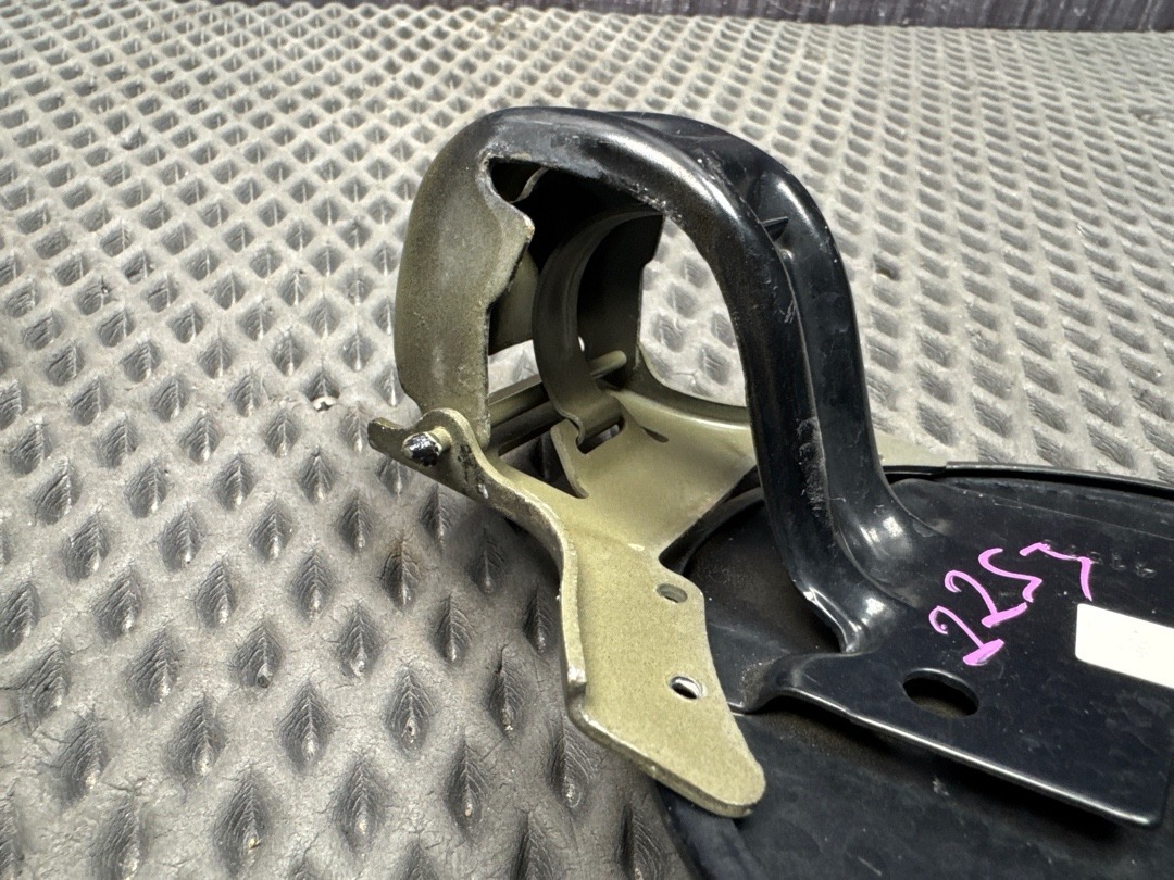 Лючок бензобака, 1960 рублей, Красноярск