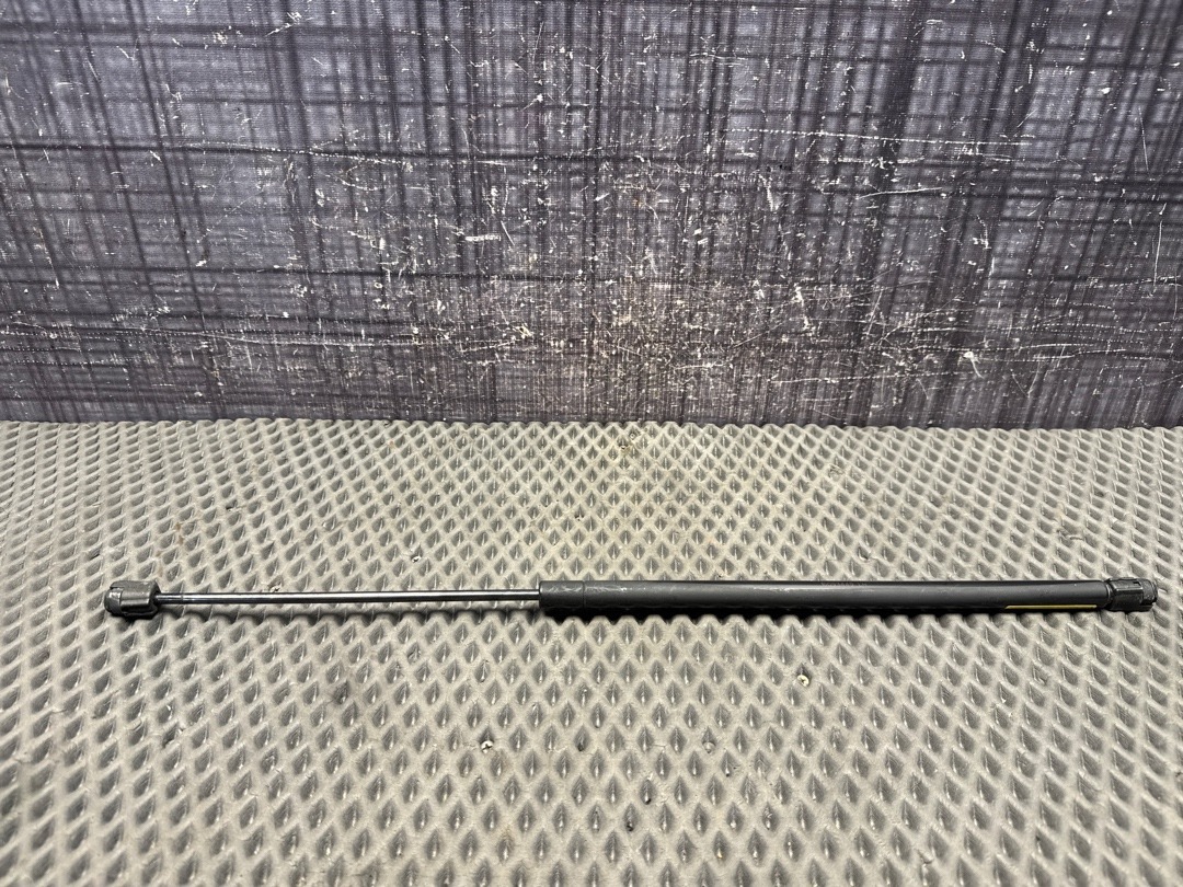 Амортизатор багажника, 2110 рублей, Красноярск