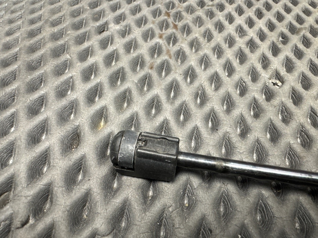 Амортизатор багажника, 2110 рублей, Красноярск