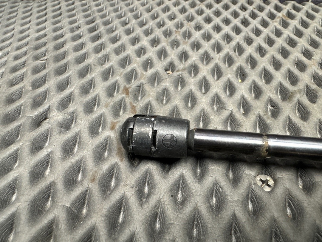 Амортизатор багажника, 2840 рублей, Красноярск