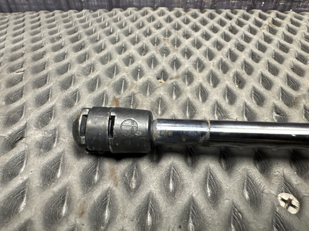 Амортизатор багажника, 2840 рублей, Красноярск