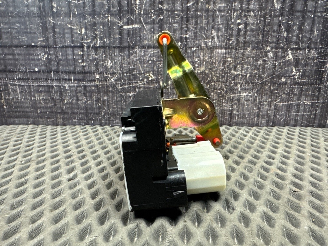 Замок багажника, 7670 рублей, Красноярск