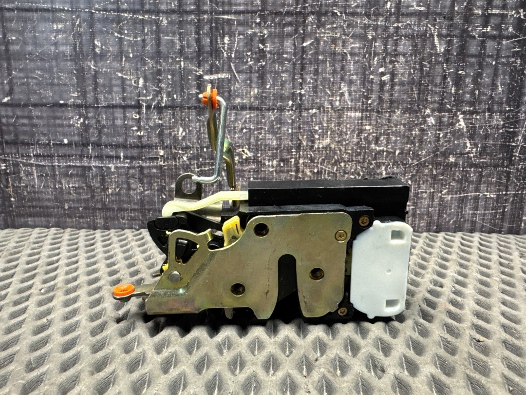 Замок багажника, 7670 рублей, Красноярск