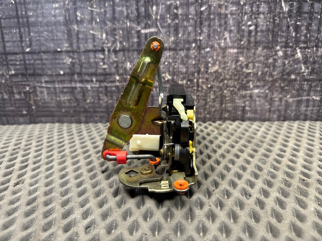 Замок багажника, 7670 рублей, Красноярск