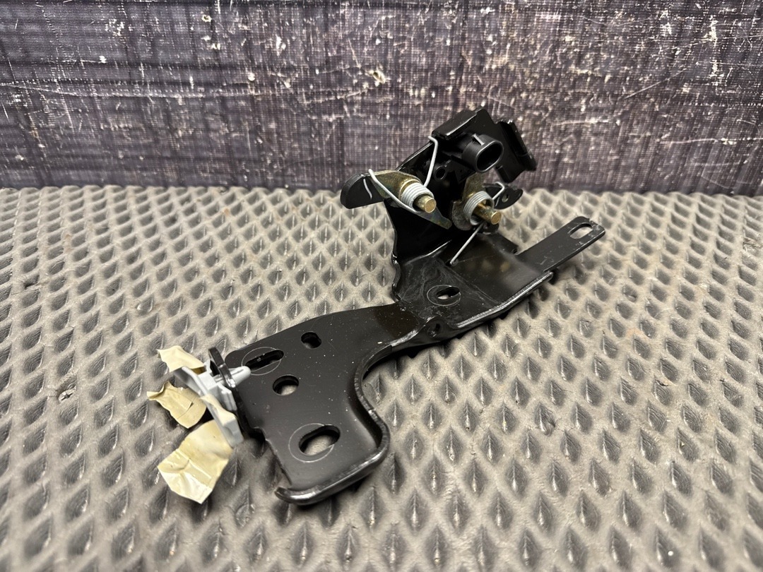 Замок багажника, 1420 рублей, Красноярск