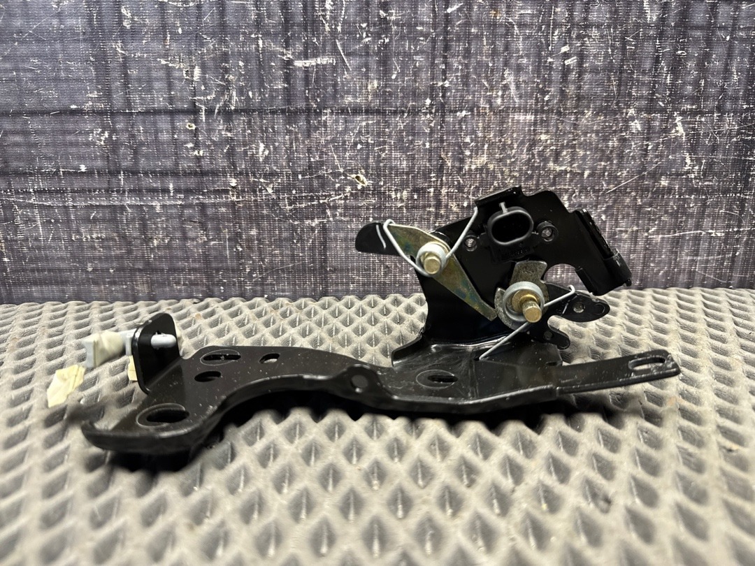 Замок багажника, 1420 рублей, Красноярск