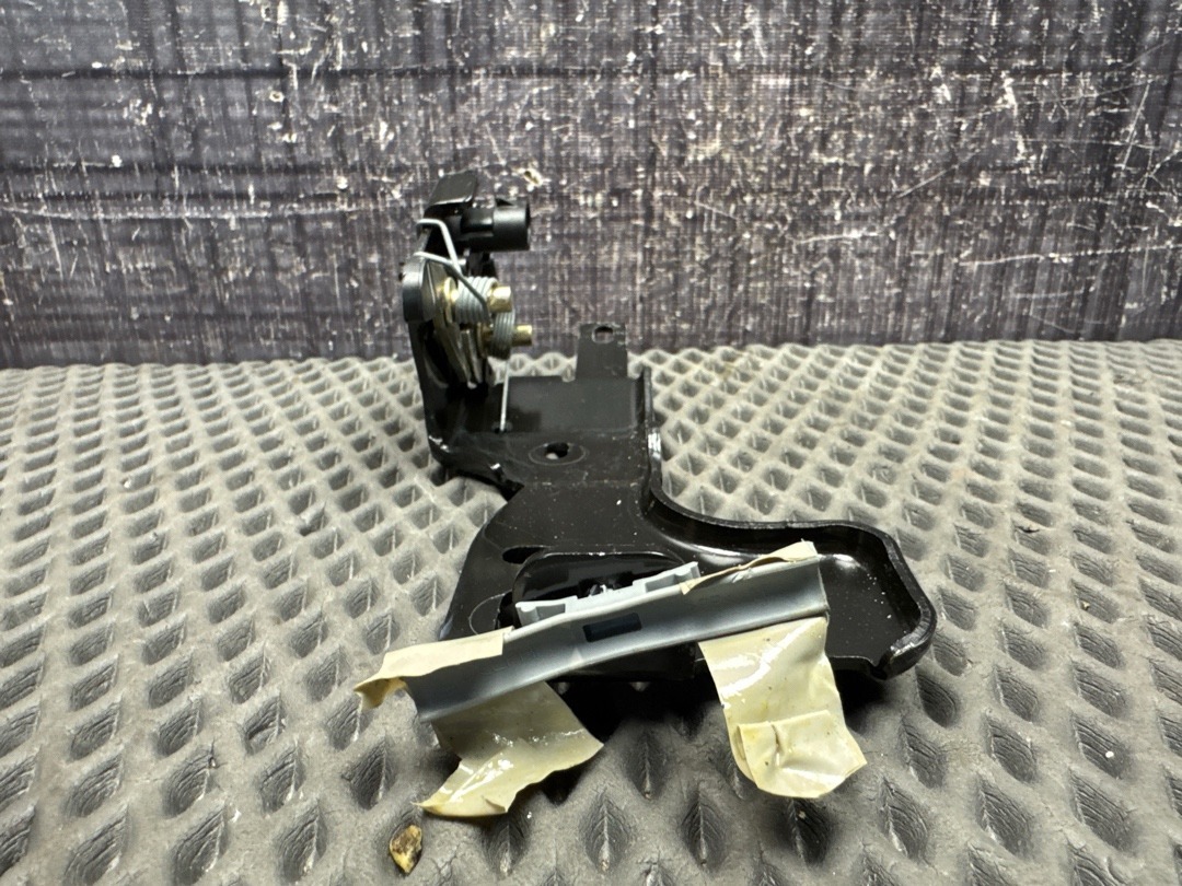 Замок багажника, 1420 рублей, Красноярск