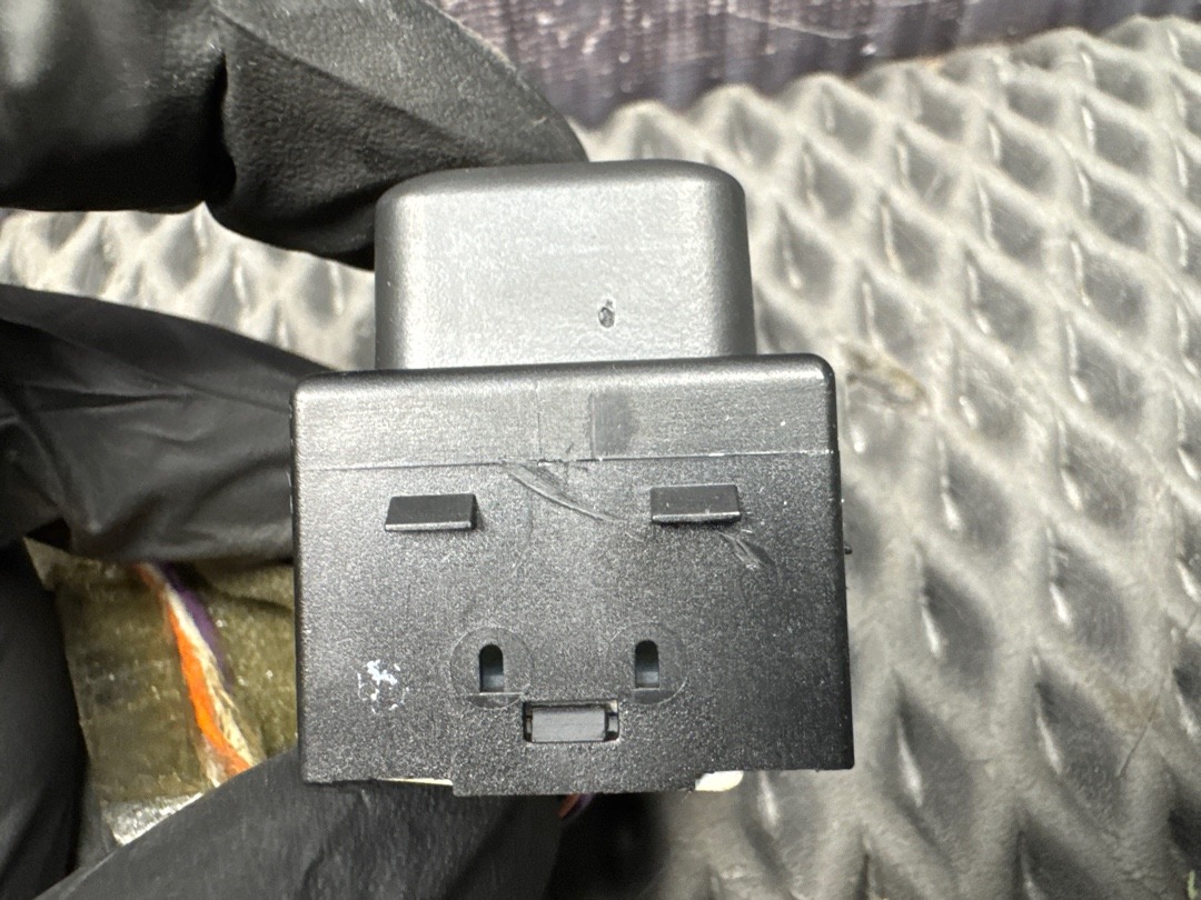 Кнопка памяти сиденья, 620 рублей, Красноярск