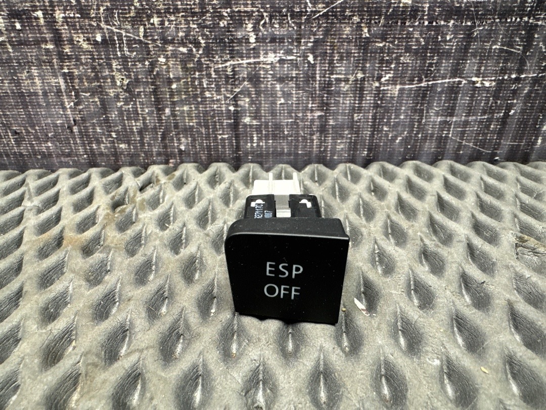 Кнопка ESP, 970 рублей, Красноярск