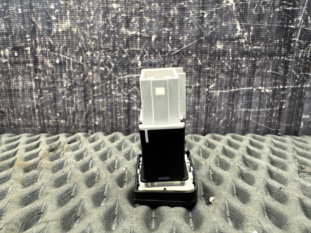 Кнопка ESP, 970 рублей, Красноярск