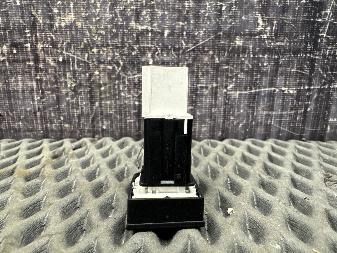 Кнопка ESP, 970 рублей, Красноярск