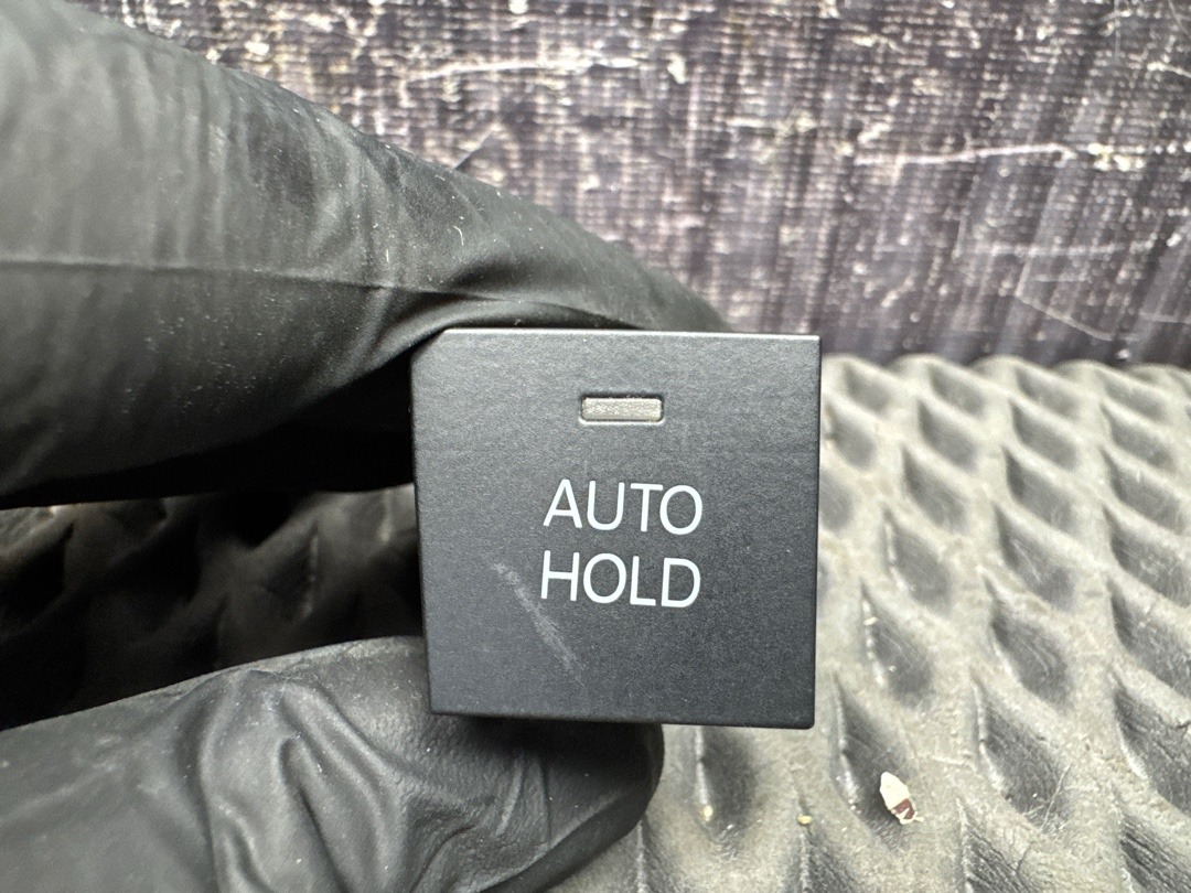 Кнопка Auto-Hold, 780 рублей, Красноярск