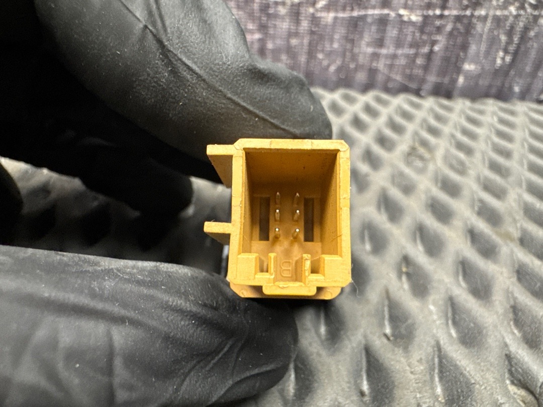 Кнопка Auto-Hold, 780 рублей, Красноярск