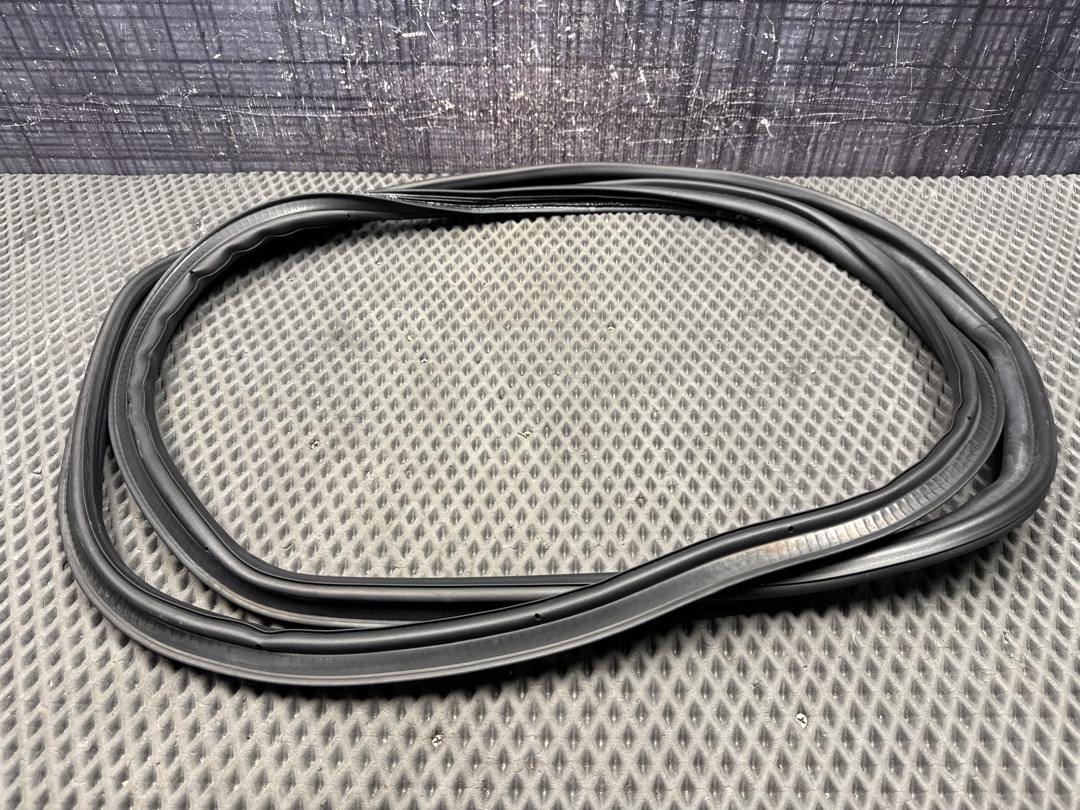 Уплотнитель крышки багажника, 1060 рублей, Красноярск