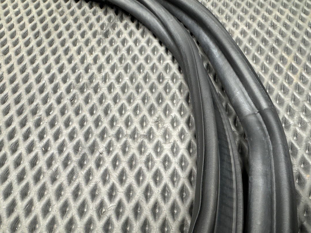 Уплотнитель крышки багажника, 1060 рублей, Красноярск