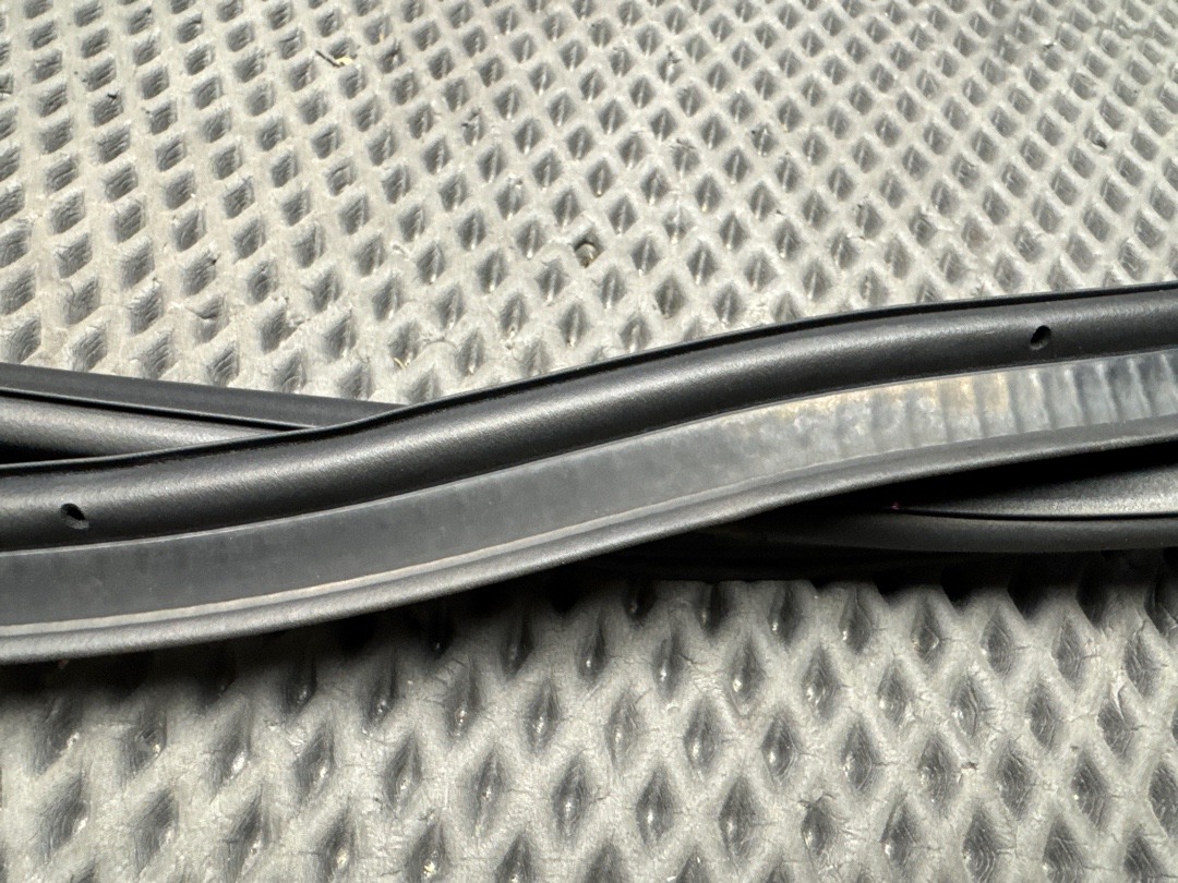 Уплотнитель крышки багажника, 1060 рублей, Красноярск