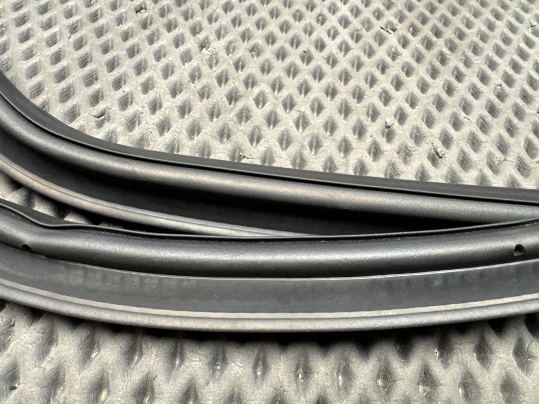 Уплотнитель крышки багажника, 1060 рублей, Красноярск