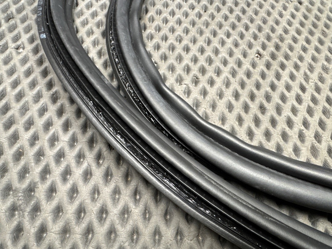 Уплотнитель крышки багажника, 1060 рублей, Красноярск