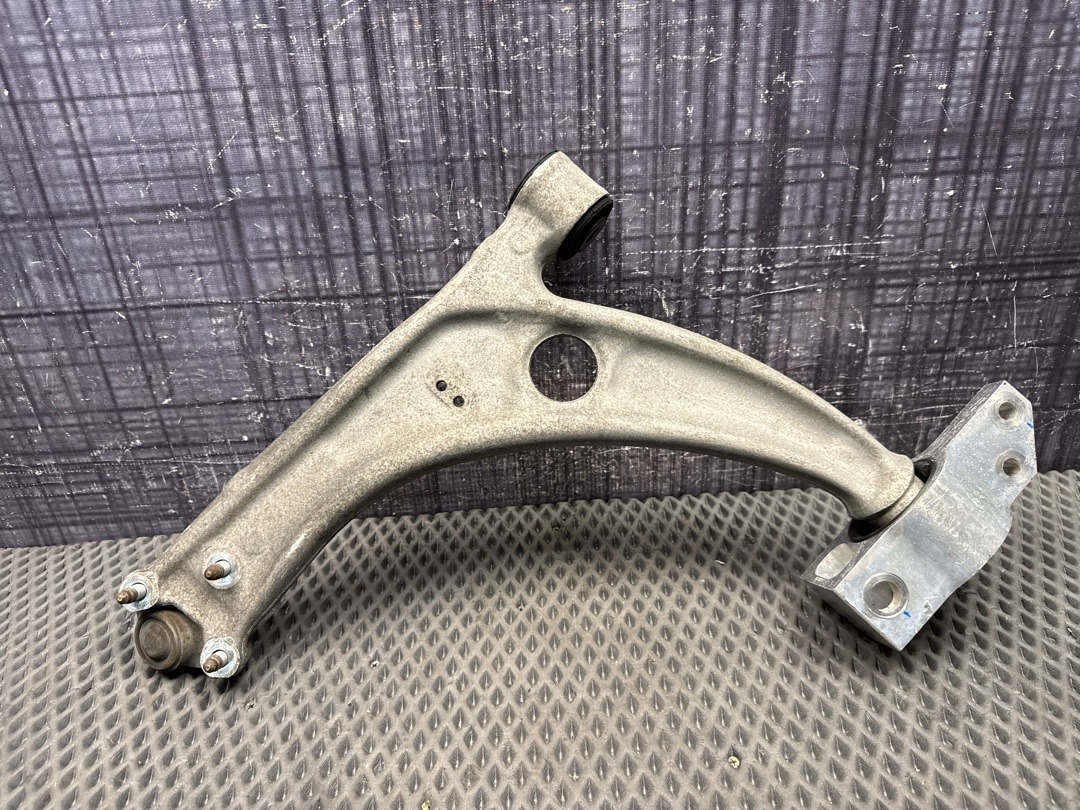 Рычаг подвески, 6110 рублей, Красноярск