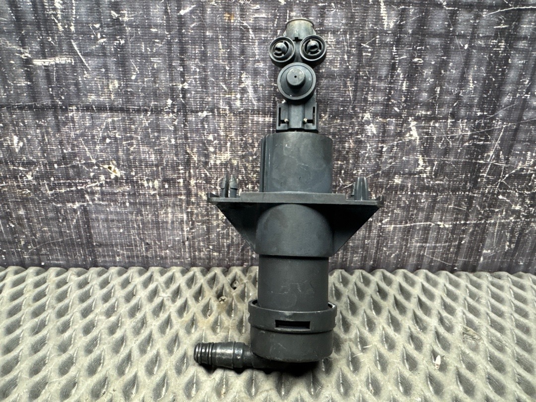 Форсунка омывателя фар, 5860 рублей, Красноярск