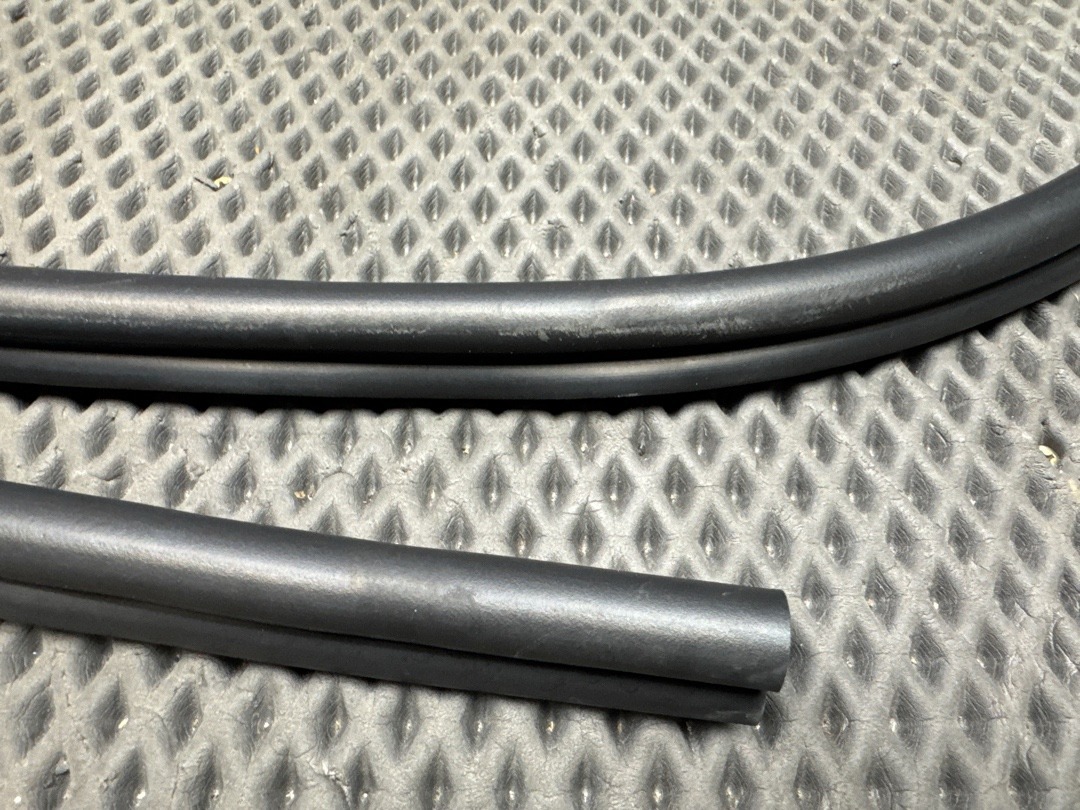 Подкапотный уплотнитель, 1030 рублей, Красноярск