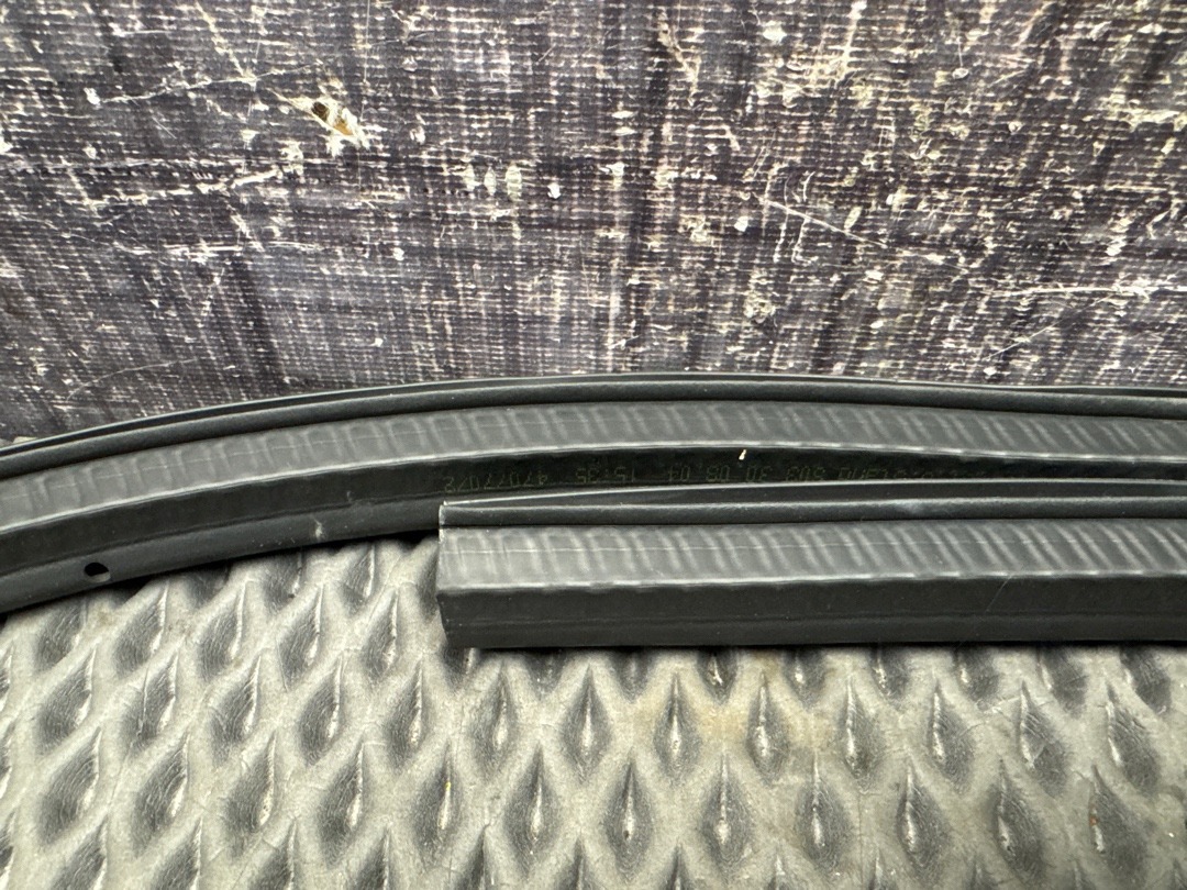 Подкапотный уплотнитель, 1030 рублей, Красноярск