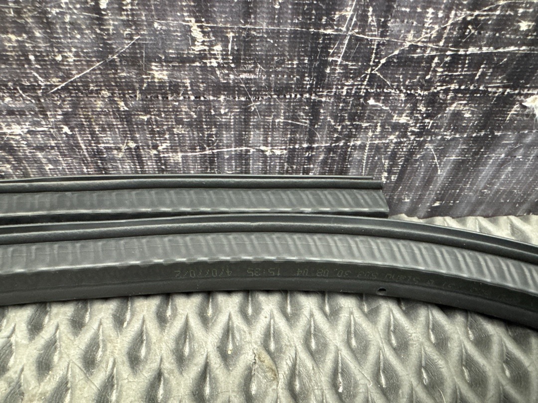 Подкапотный уплотнитель, 1030 рублей, Красноярск