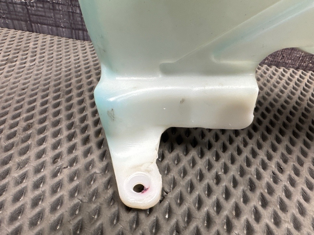 Бачок омывателя, 6460 рублей, Красноярск