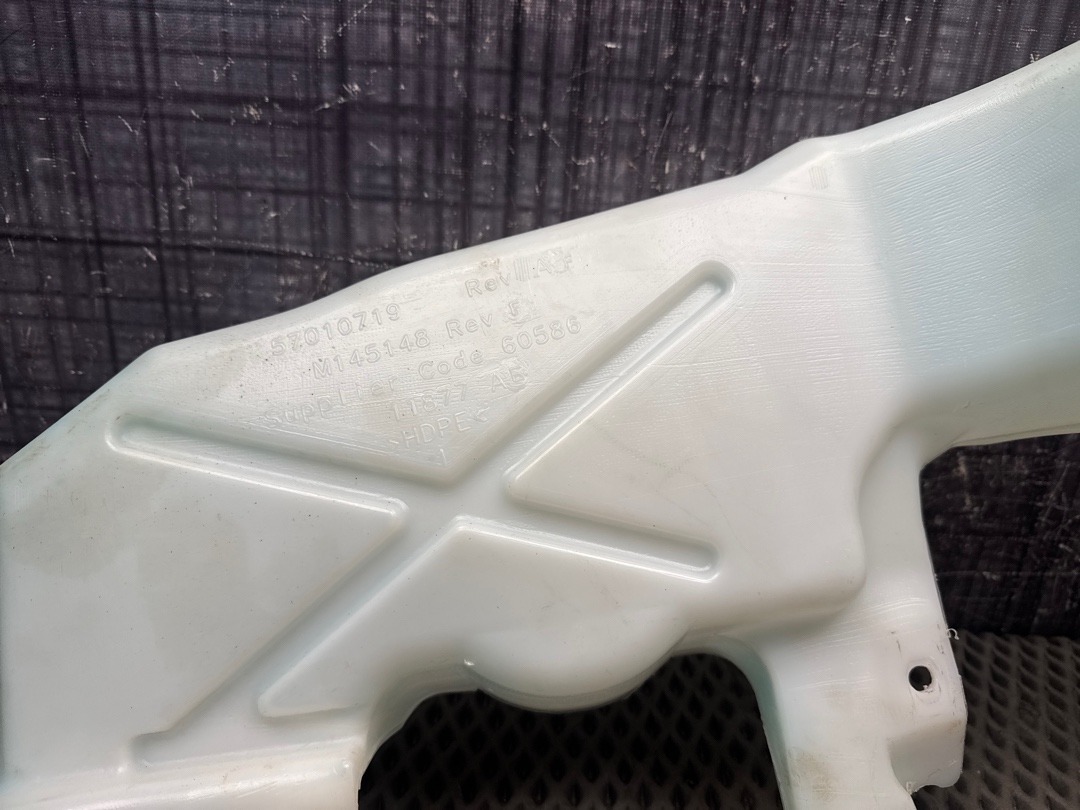 Бачок омывателя, 6460 рублей, Красноярск