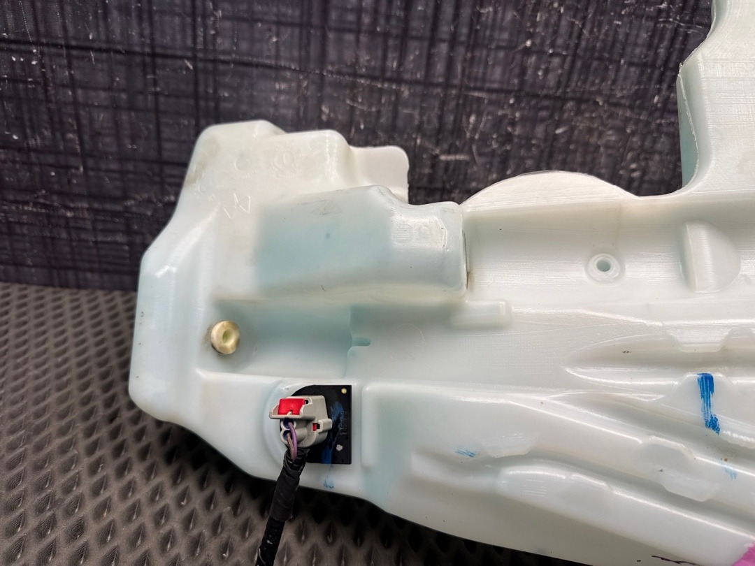 Бачок омывателя, 6460 рублей, Красноярск