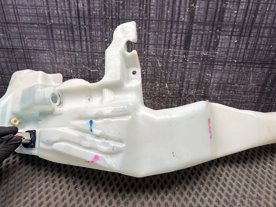 Бачок омывателя, 6460 рублей, Красноярск