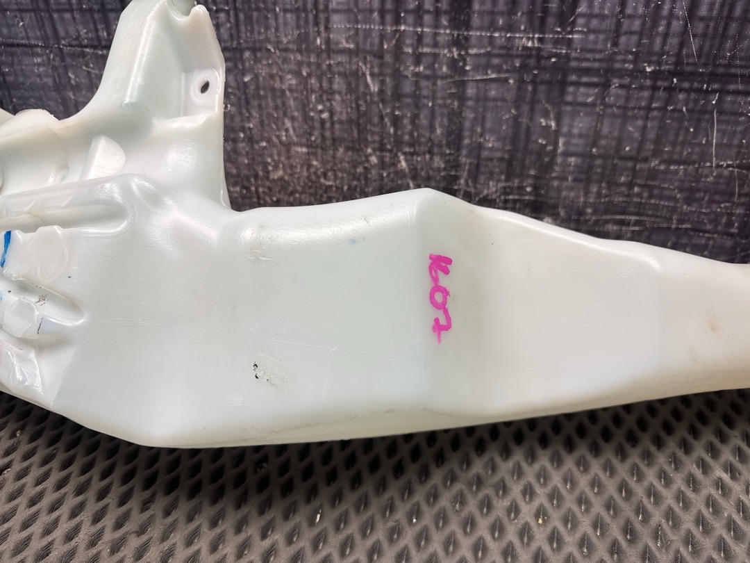 Бачок омывателя, 6460 рублей, Красноярск