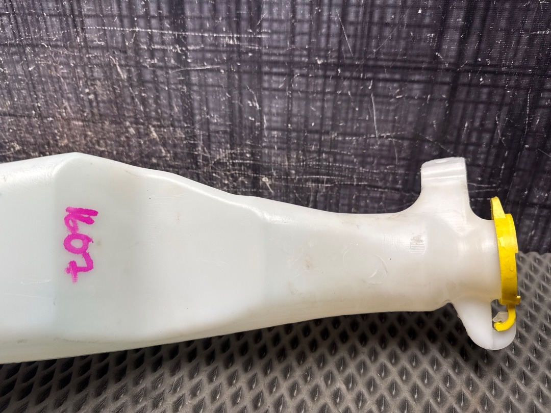 Бачок омывателя, 6460 рублей, Красноярск