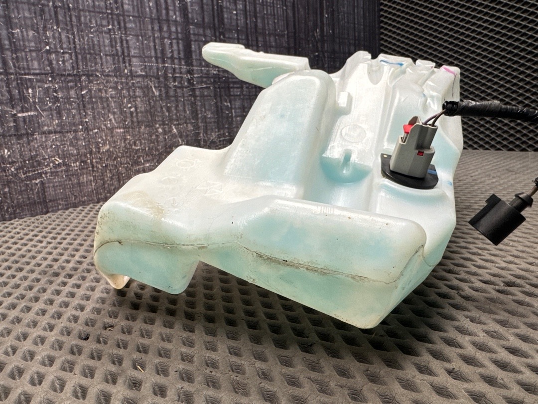 Бачок омывателя, 6460 рублей, Красноярск