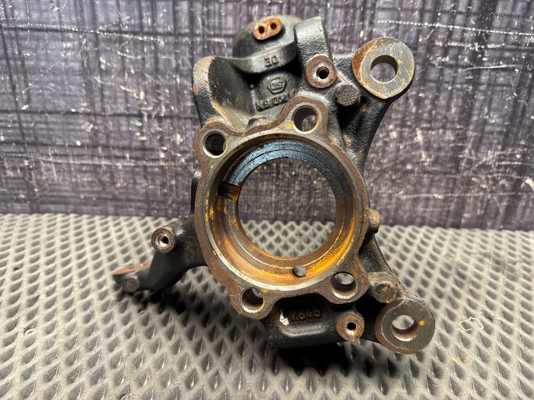 Поворотный кулак, 2370 рублей, Красноярск