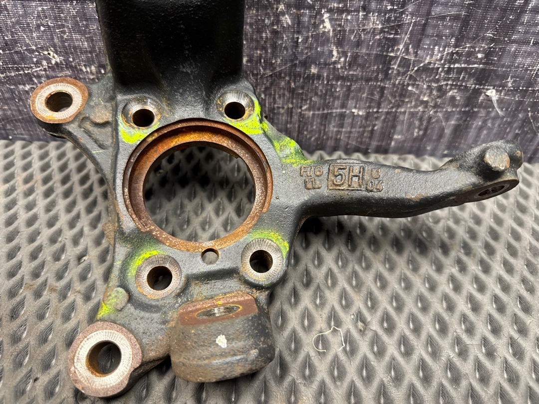 Поворотный кулак, 2370 рублей, Красноярск