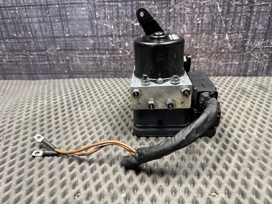 Блок ABS, 2320 рублей, Красноярск