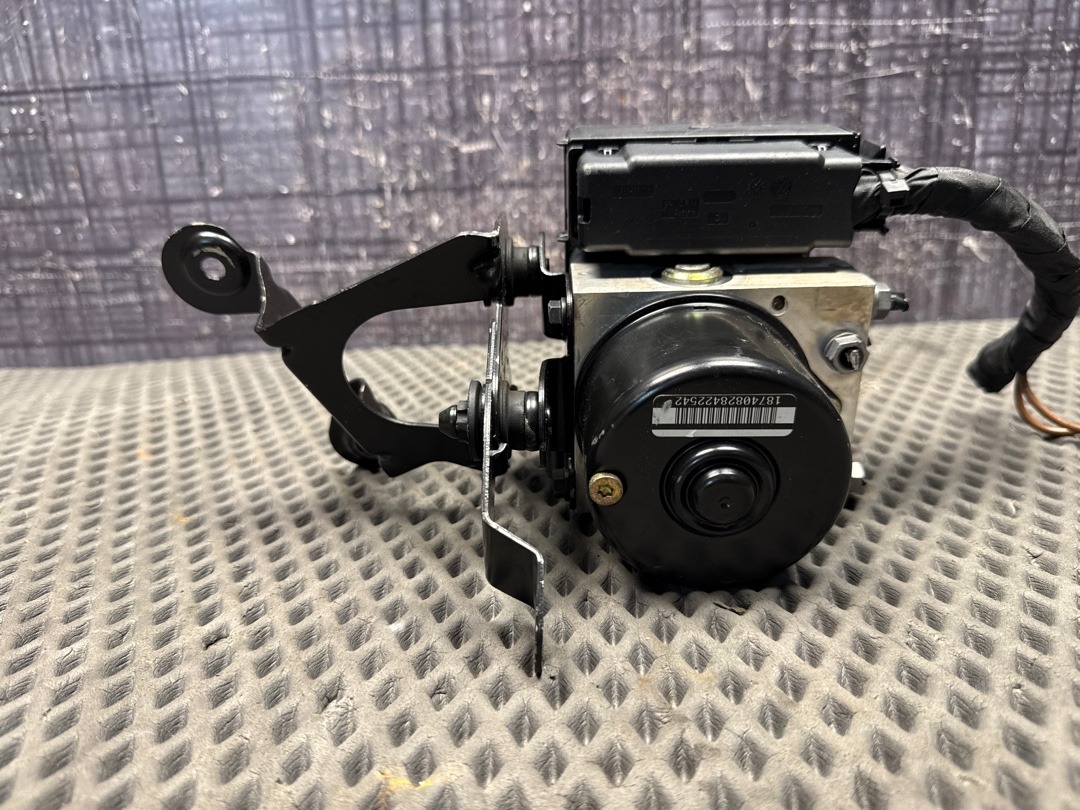 Блок ABS, 2320 рублей, Красноярск